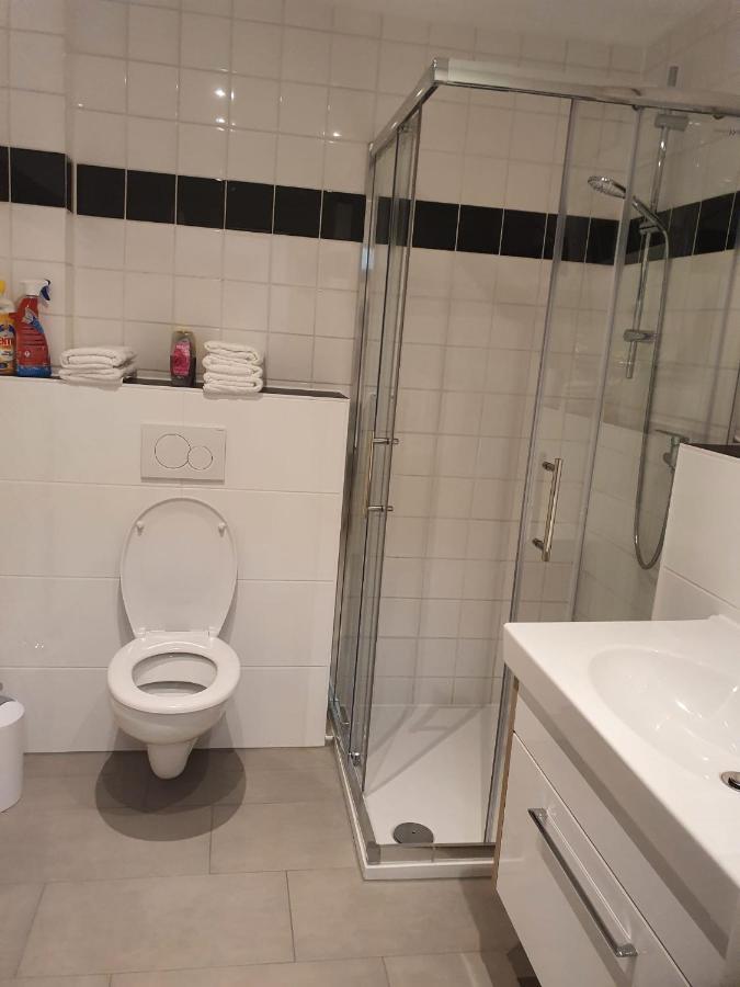 Ferienwohnung/Montagewohnung พาเดอร์บอร์น ภายนอก รูปภาพ